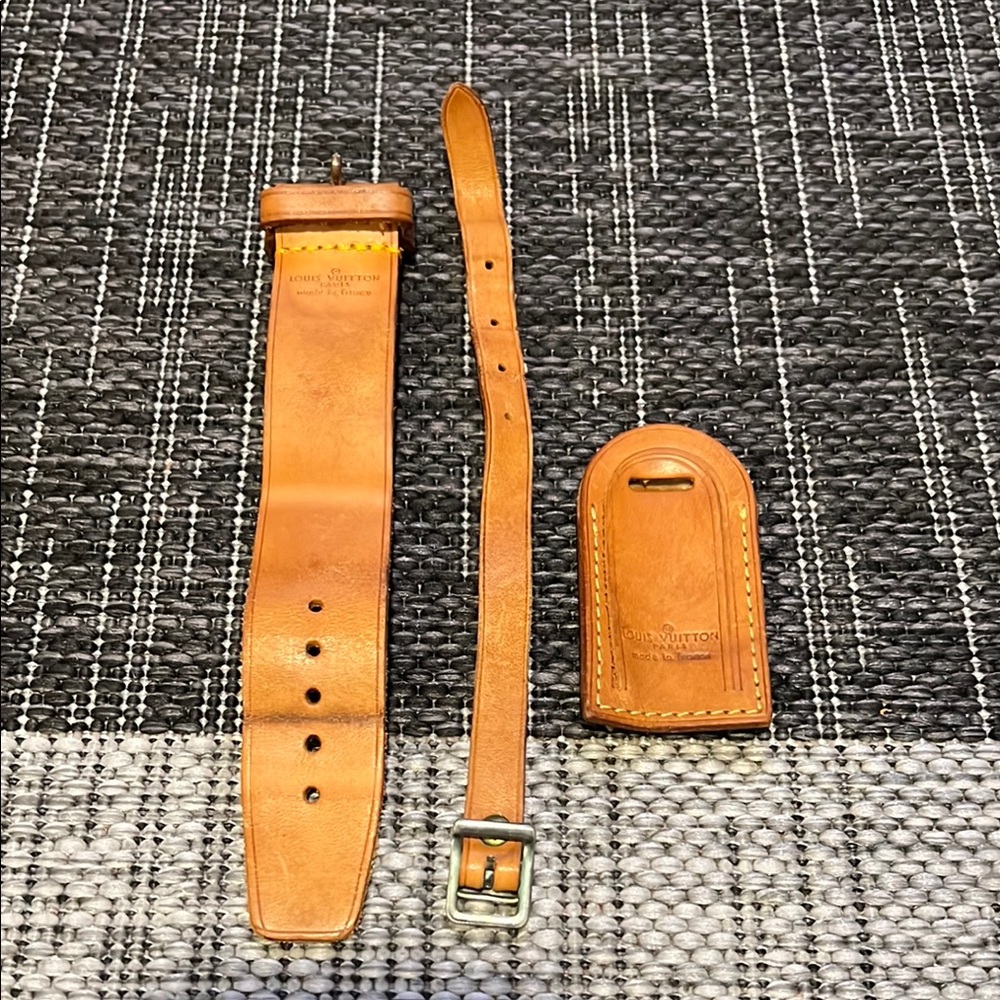 Louis Vuitton Tan Leather Luggage Tag Set